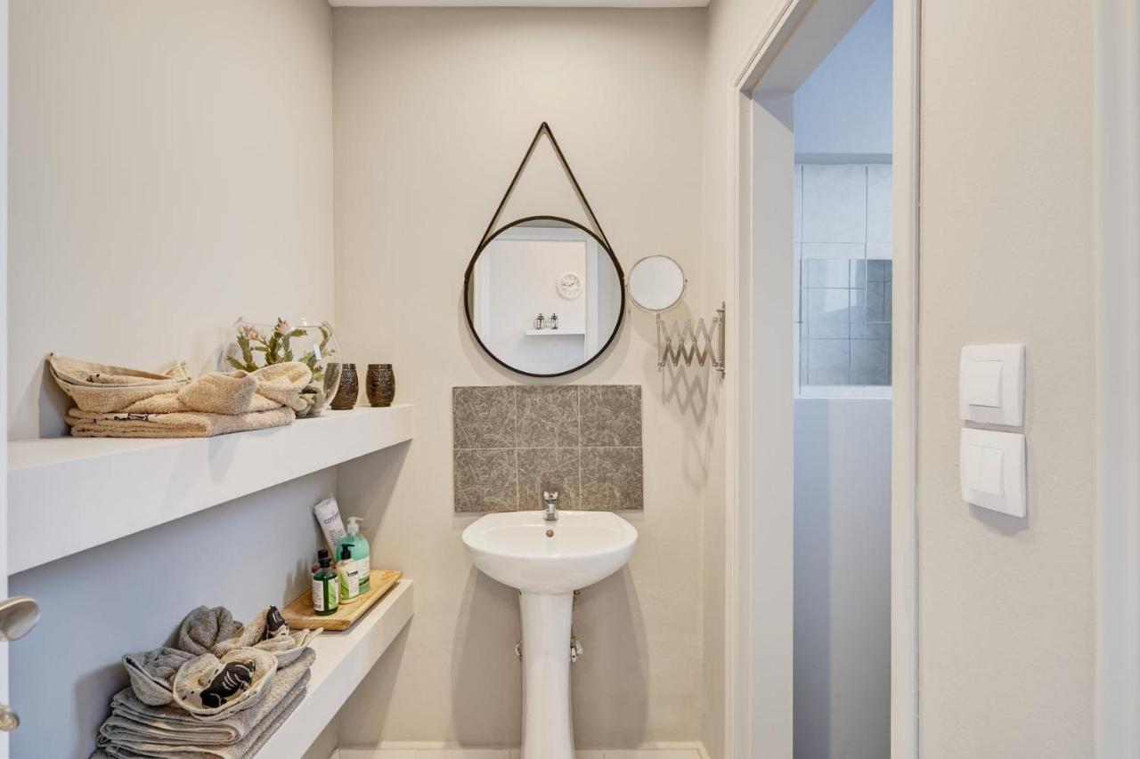 Old Town Luxury Velvet Apartment Rhodes City エクステリア 写真
