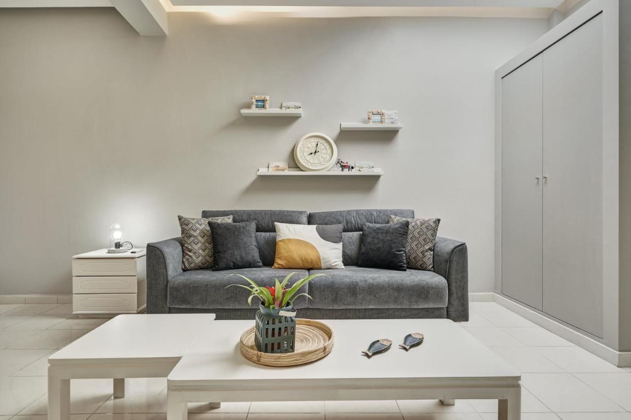 Old Town Luxury Velvet Apartment Rhodes City エクステリア 写真