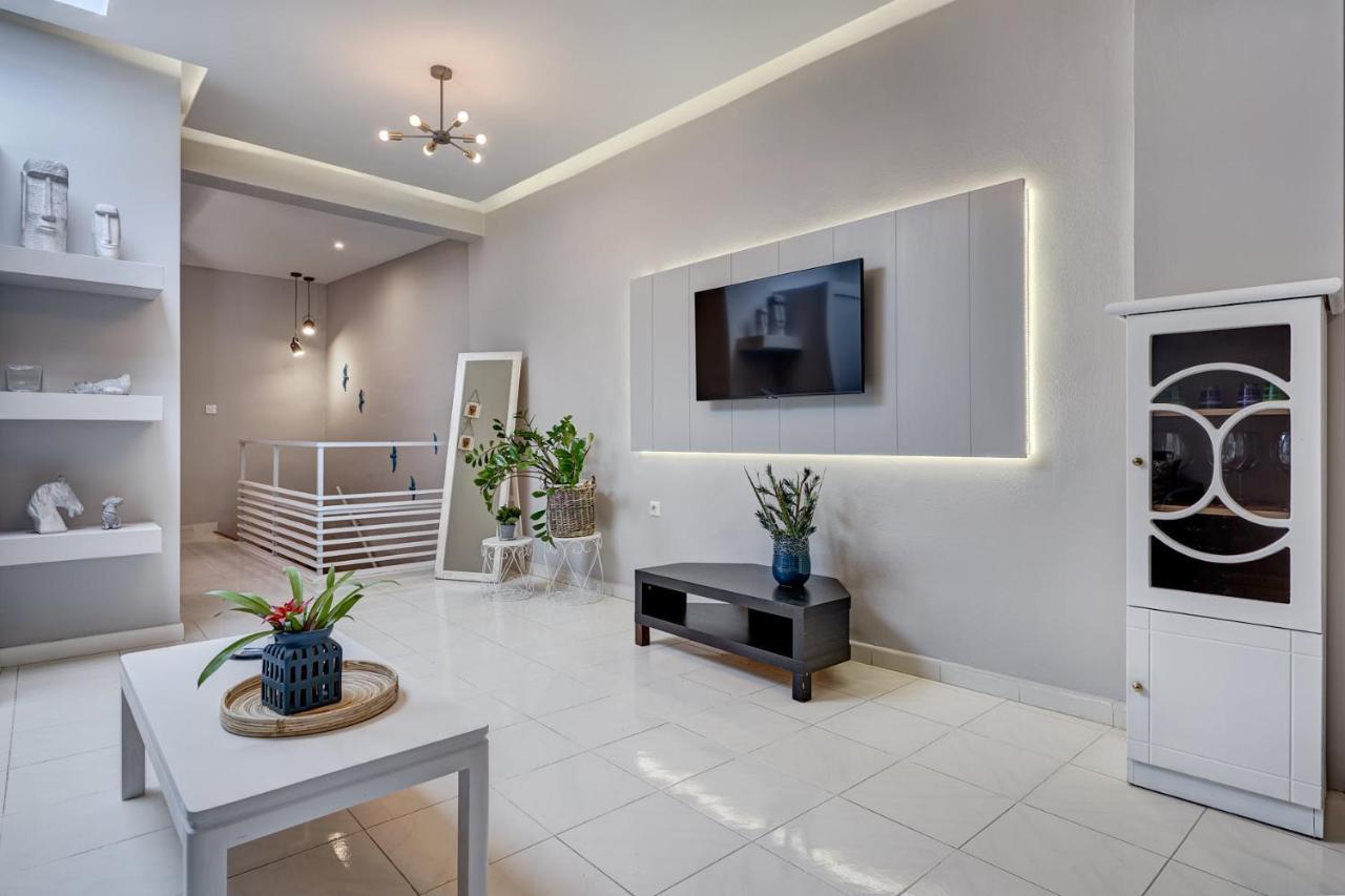 Old Town Luxury Velvet Apartment Rhodes City エクステリア 写真