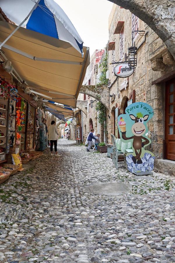 Old Town Luxury Velvet Apartment Rhodes City エクステリア 写真